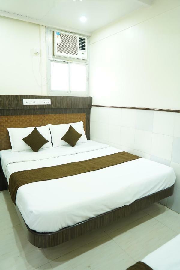 מלון מומביי Sharda Residency מראה חיצוני תמונה